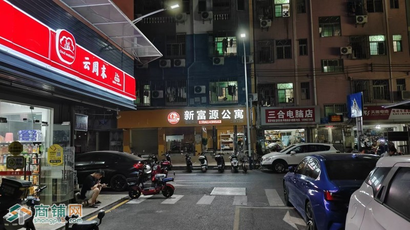 W龙华云周末便利店转让图2