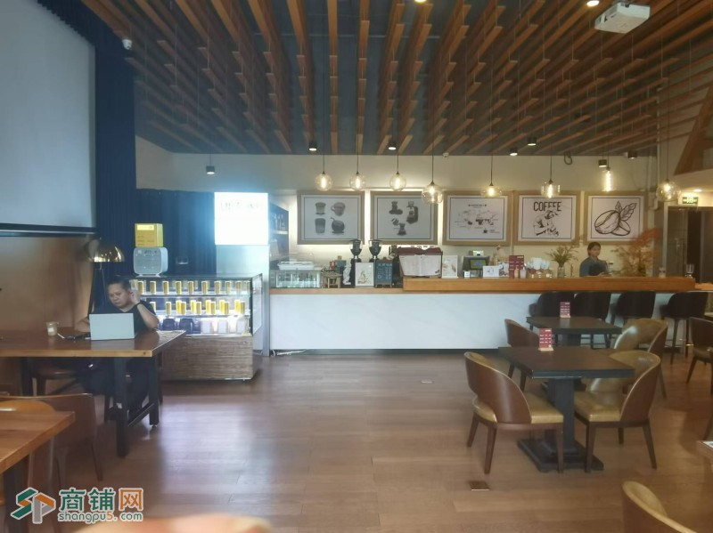 W龙华区星河WORLD旺铺咖啡店转让图2