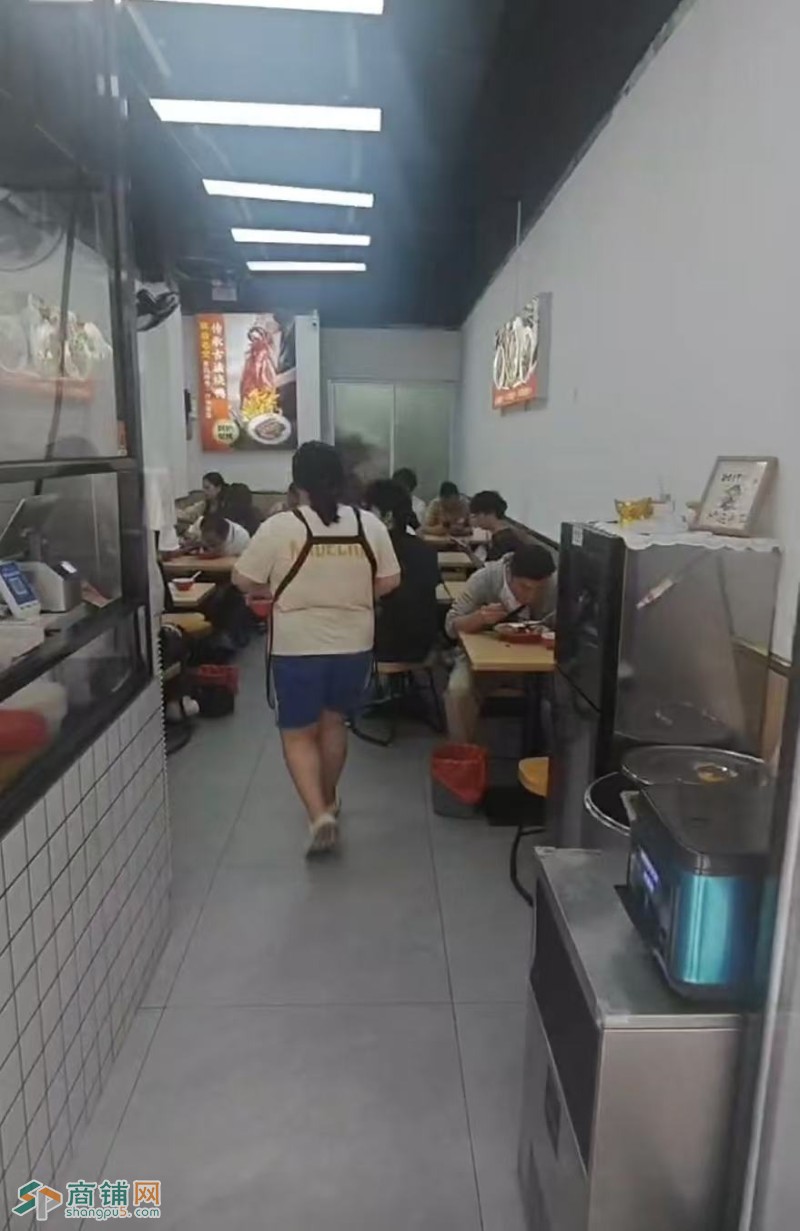 W龙岗餐饮店整体优价转让图3