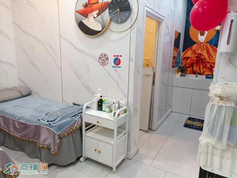 W光明区东坑路临街美容美甲店转让图3