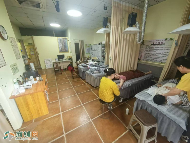 W南山区临街商铺图2