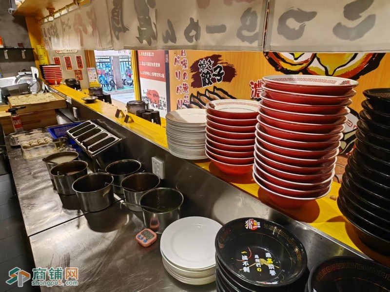W福田餐饮店整体优价转让图3