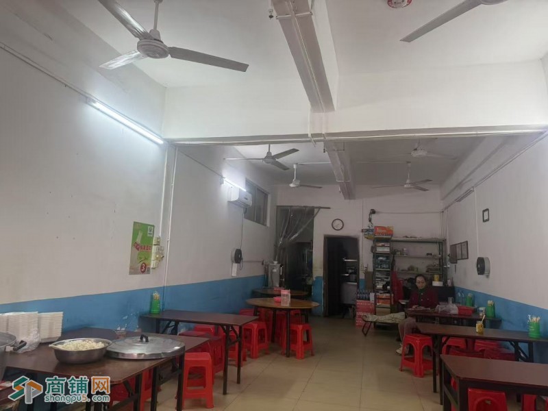 W宝安餐饮店整体优价转让图2