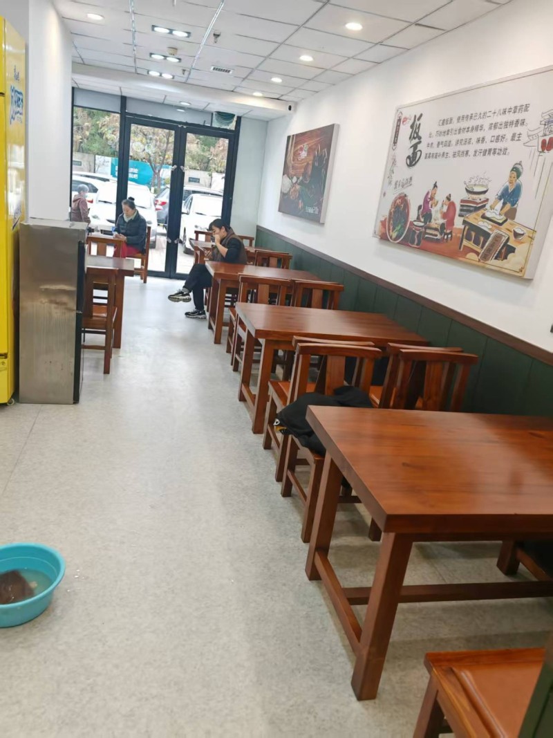 W于洪区于洪广场依云首府小区口餐饮店出兑客流大图4