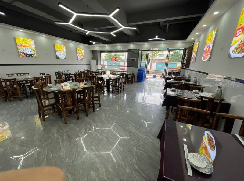 W宝安餐饮店整体优价转让图4