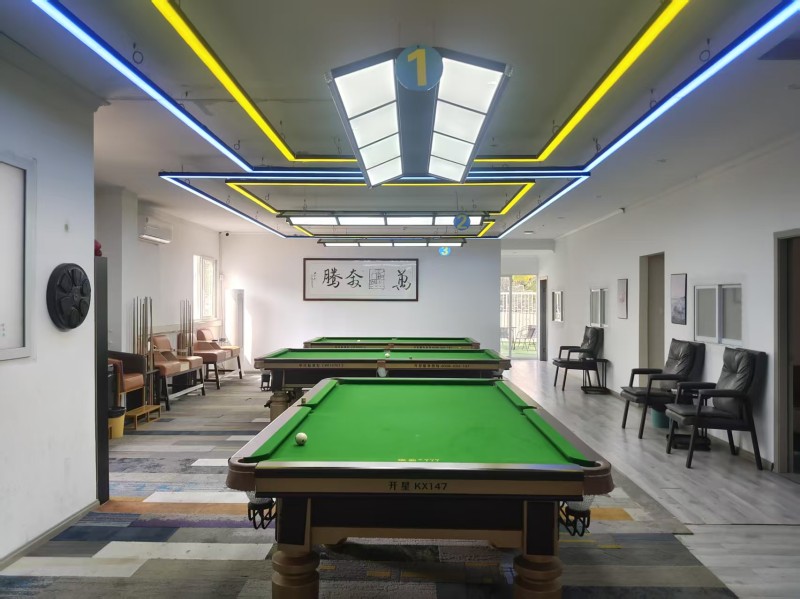 W龙华区民治春华四季园小众棋牌台球转让图2