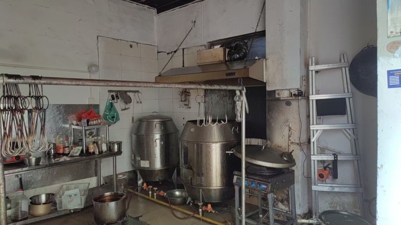 宝安沙井烤鸭外卖店旺铺转让W图2