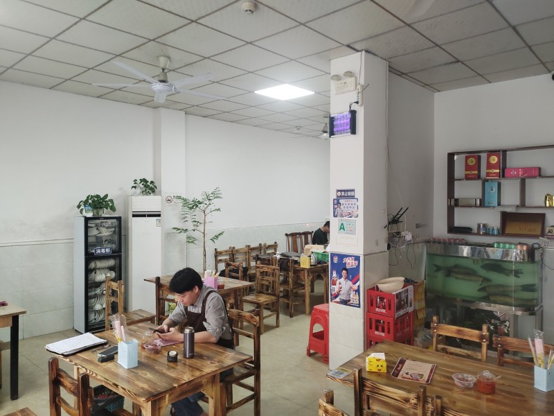 W坪山区地铁口御品烧鹅店低价转让图2