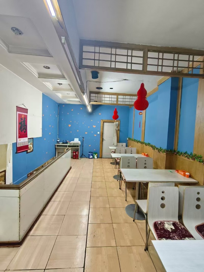 和平区桂林路餐饮店出兑把角附近餐饮一条街人流大图3