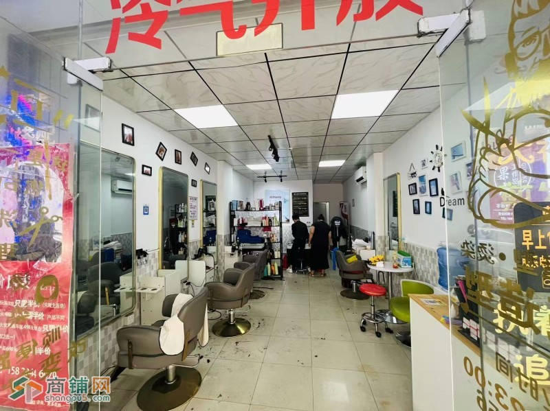w龙岗区 果壳理发店 旺铺转让图3