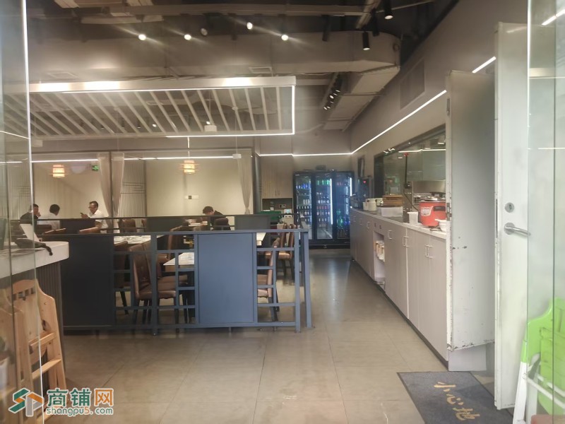 W龙岗区宝龙街道尖莎咀购物中心二楼靓煲煲鸡煲餐饮店低价转让图5