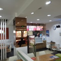 于洪区三台子地铁口餐饮店出兑可改行人流大