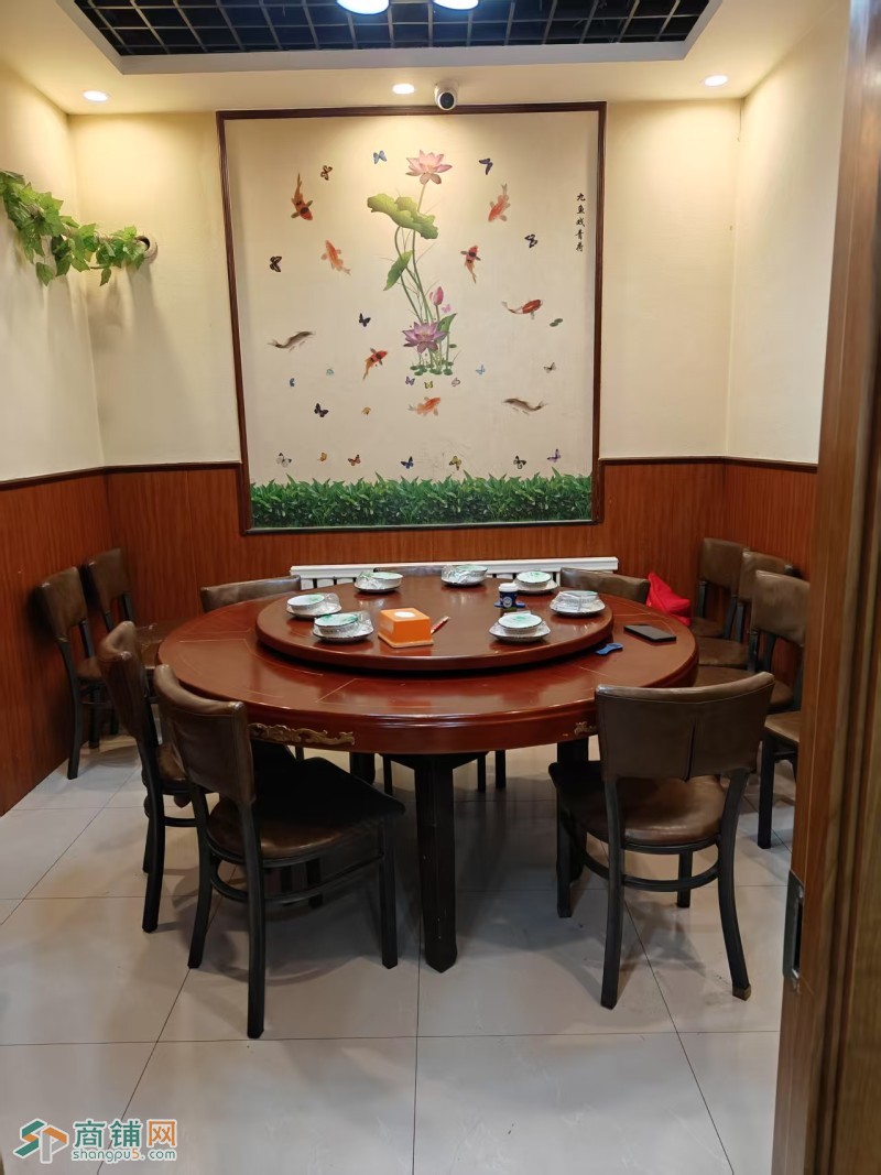 于洪区依云北郡A区小区口餐饮店出兑老店烧烤旺季营业额高图5