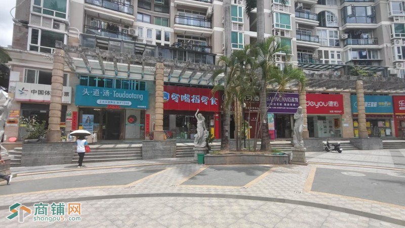 W龙华民治零食店旺铺转让图2