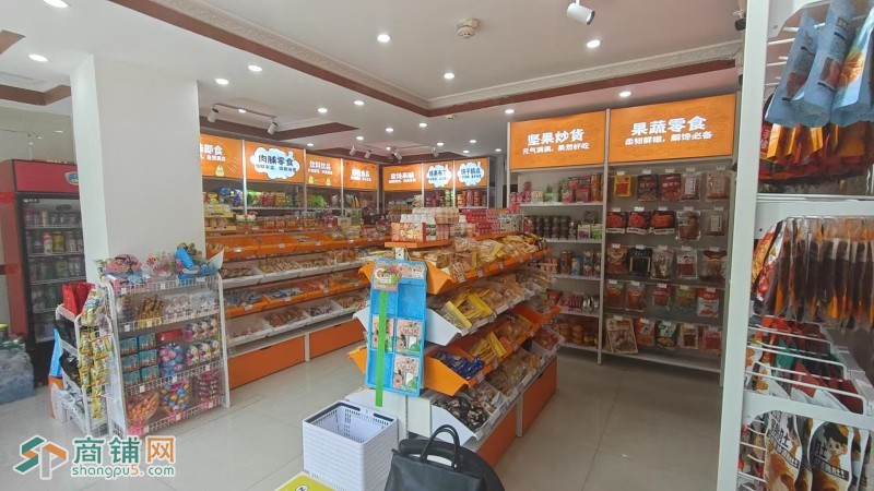 W龙华民治零食店旺铺转让图3