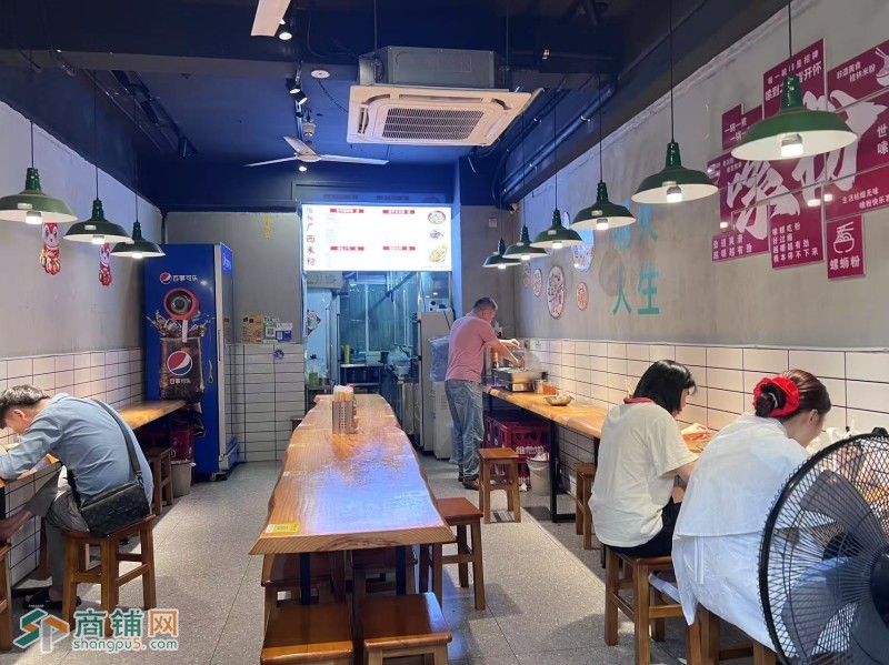 W龙华餐饮店整体优价转让图2