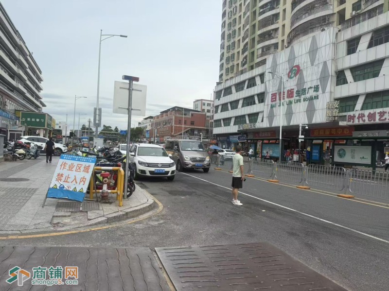 W龙华手机维修店空铺优价转让图2