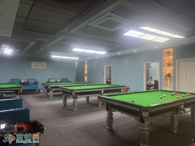 W龙华棋牌桌球店整体优价转让图3