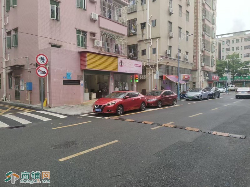 W宝安美容养生旺铺转让图2