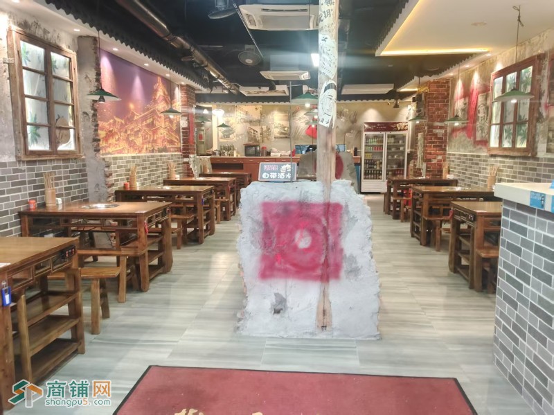 W龙岗区坂田五和地铁口重庆老火锅/餐饮店/低价转让图3