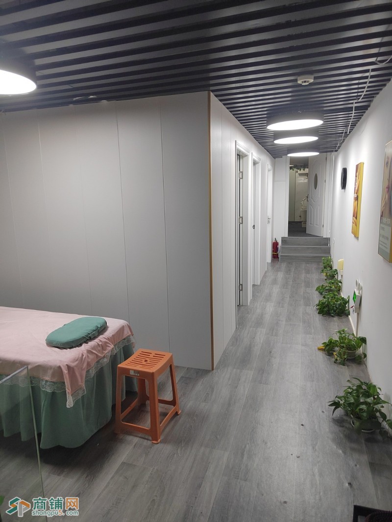 深圳福田，香梅地铁口，田田足道旺铺转让W图3