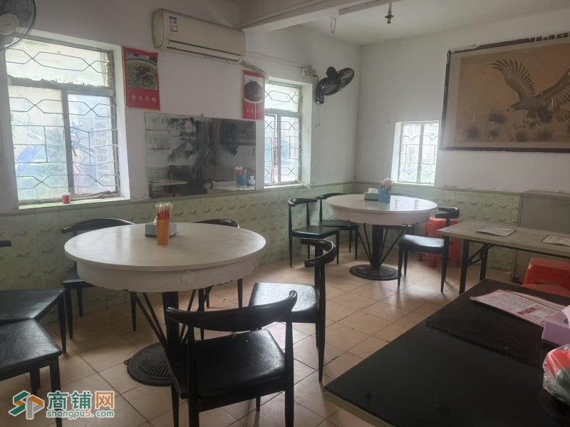 W宝安餐饮店整体优价转让图3
