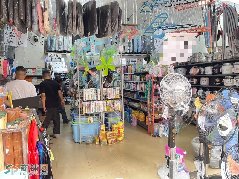 W宝安区百货店整体优价转让图2