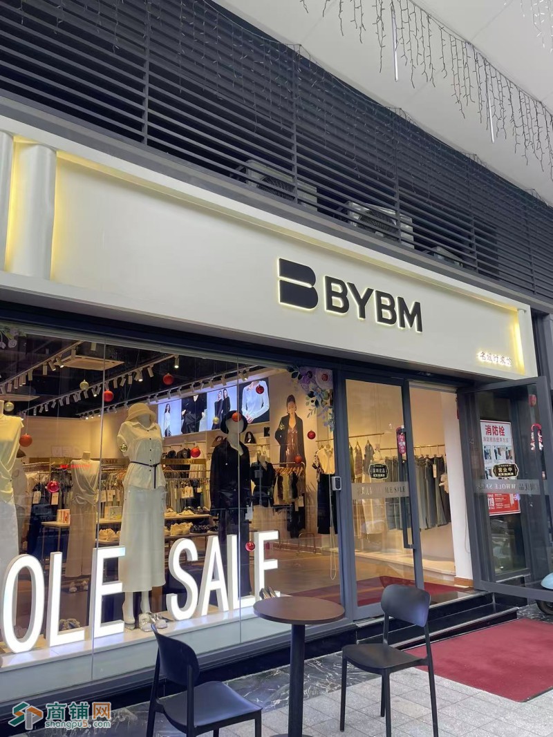 W龙岗区平湖融湖中心城旺铺服装店转让图4