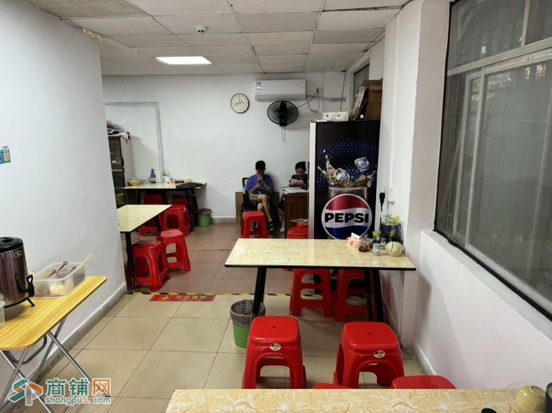 W坪山区大型工业区包围临街早餐店汤粉店转让图4