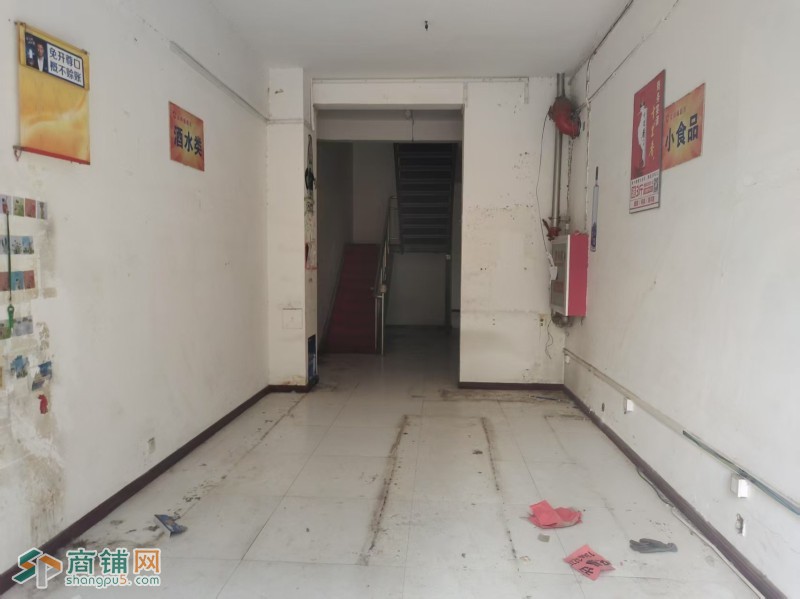 编号25119运河区凤凰城C区南门门口第一间门市出租图2