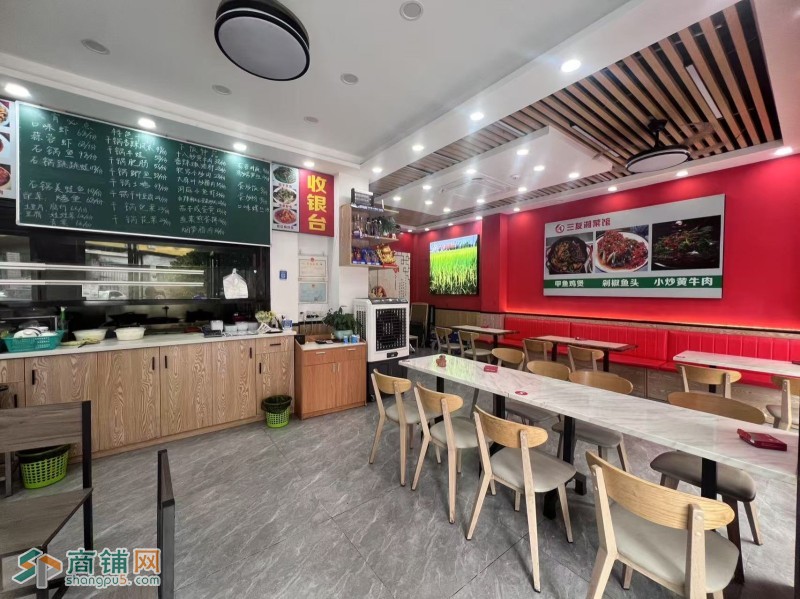 w龙岗坂田北黄金山大同街湘聚湖南家常菜旺铺转让图2