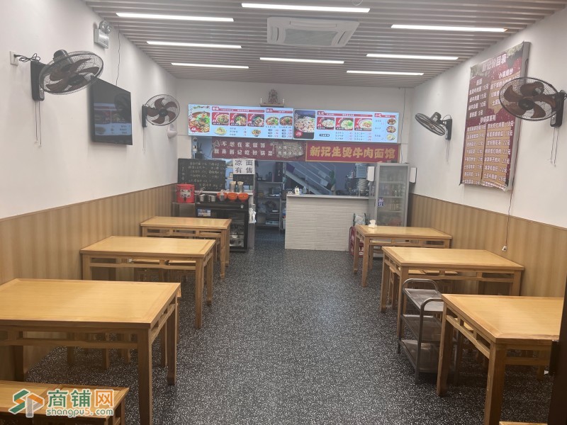江腾广场对面早餐一条街图2