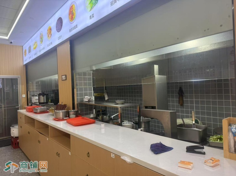 W宝安餐饮店整体优价转让图3