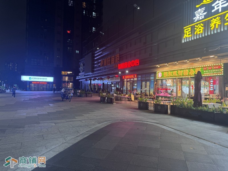 W龙华区观澜餐饮旺铺转让图6