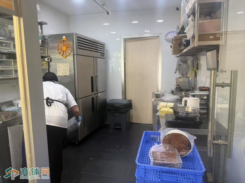 W龙岗甜品店整体优价转让图3