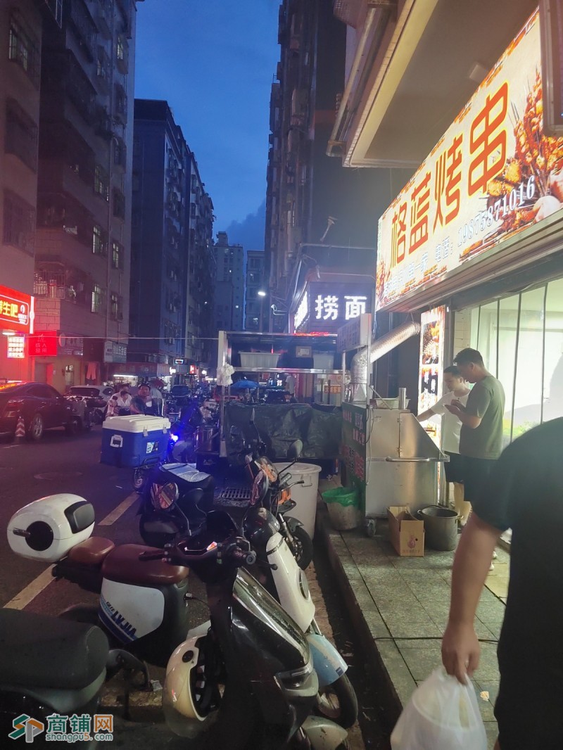 深圳龙华锦绣新村.格蓝烤串旺铺转让W图3