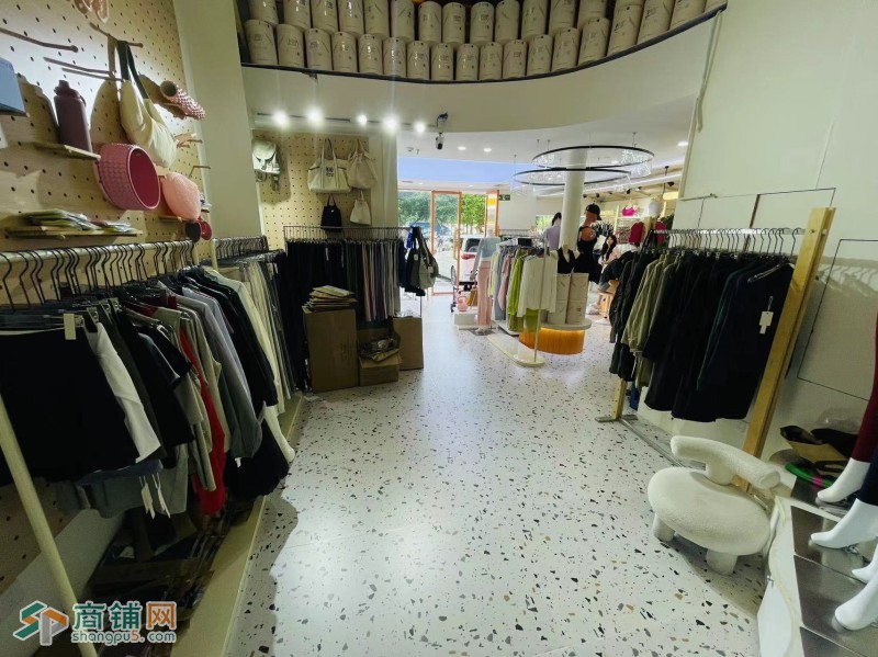 南山区南油街道服装店整体优价转让图3