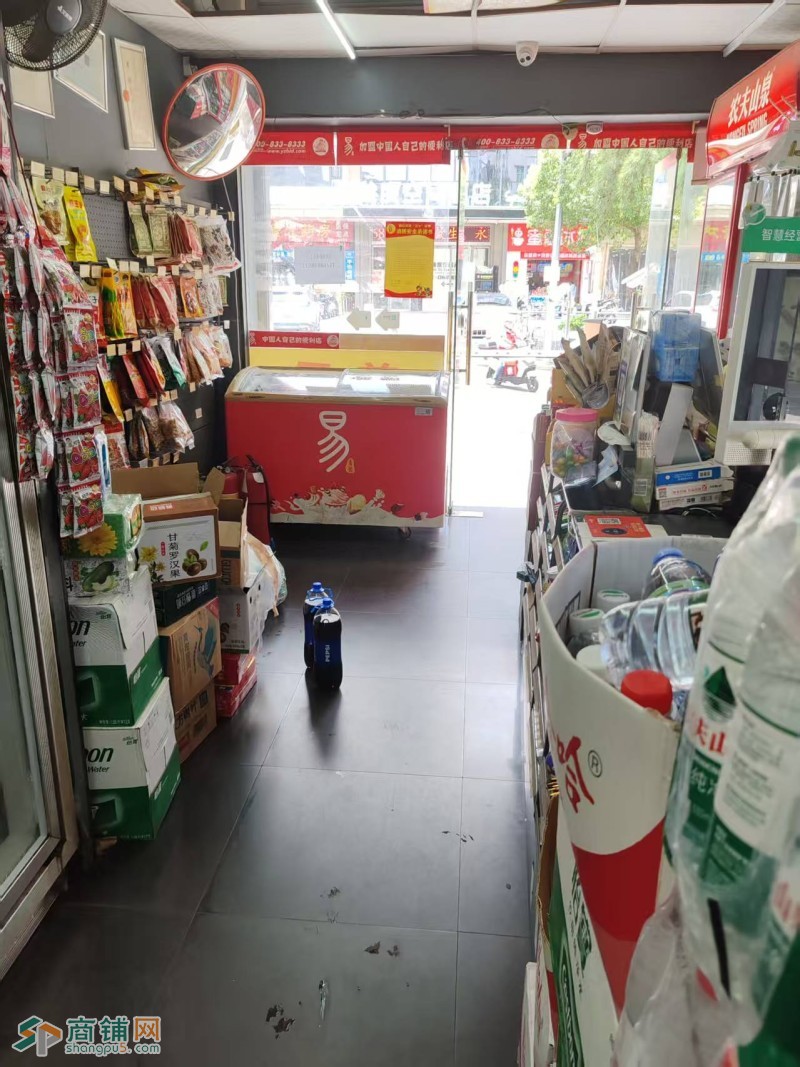 日入4000+深圳龙岗安良城中村村口临街双开门便利店转让图2