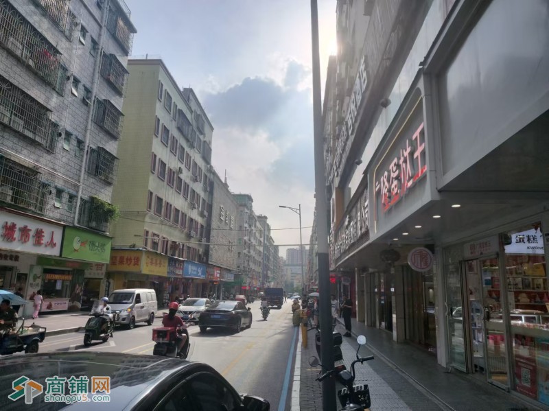 w，石岩，广隆蛋挞王图3