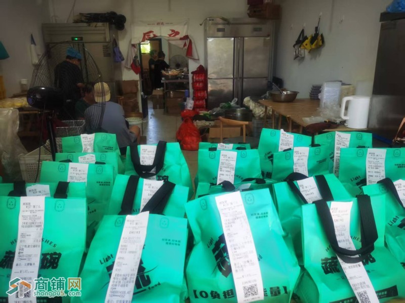 铁西区财富广场餐饮店出兑外卖日单量600+图2