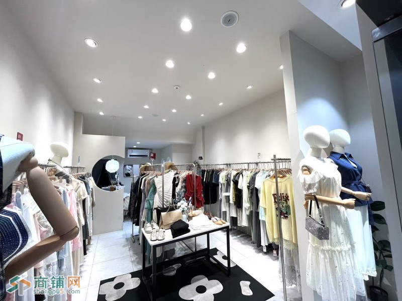 w龙岗区 依涵 临街旺铺转让图2