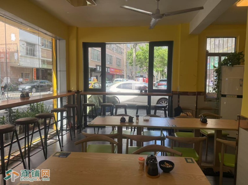 W宝安餐饮店整体优价转让图5