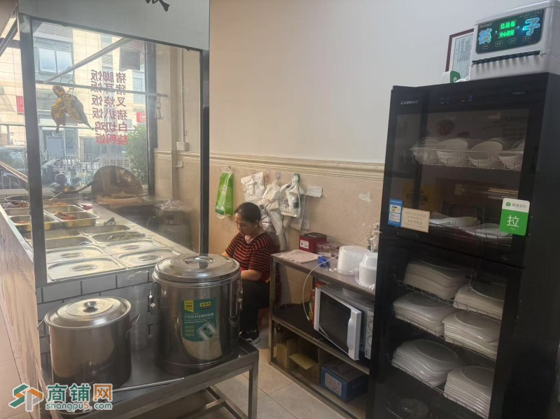 W龙岗餐饮店整体优价转让图2