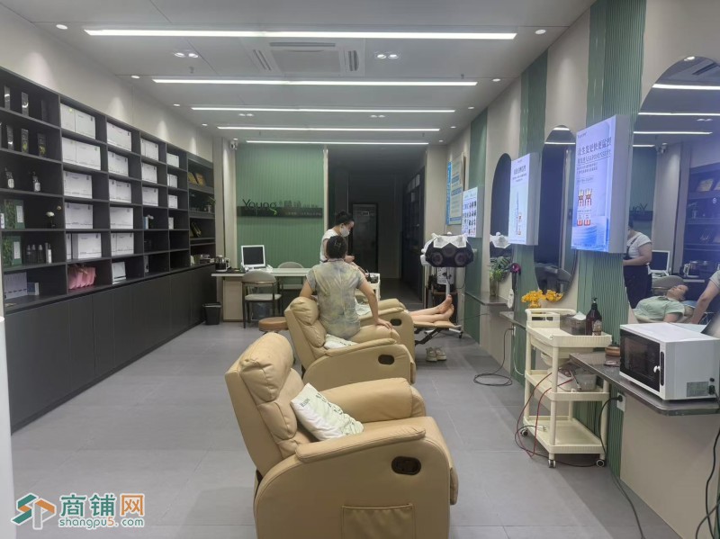 W坪山养发美容店整体优价转让图2