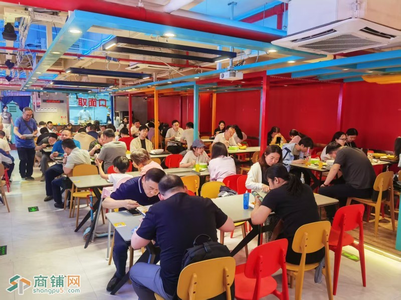 甘家口商圈临街餐饮旺铺450平证件齐全房东直租图3