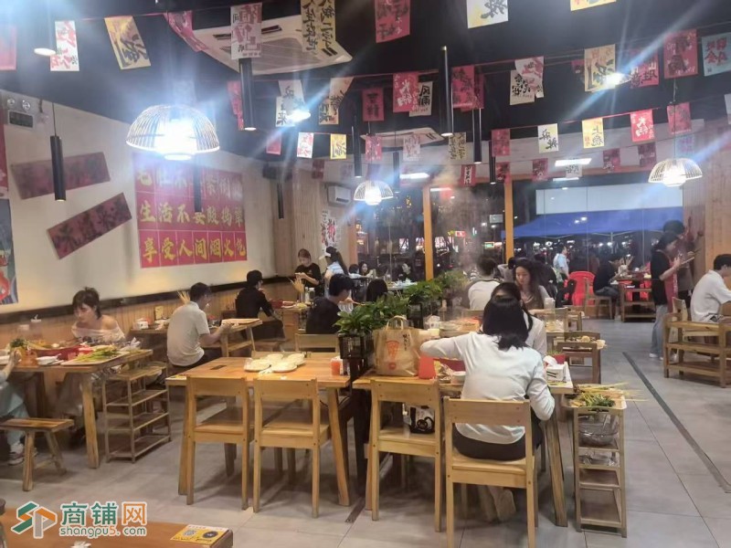 W 龙岗区坂田岗头地铁口老成都串串火锅/餐饮/串串/火锅/临街/旺铺/低价转让图3