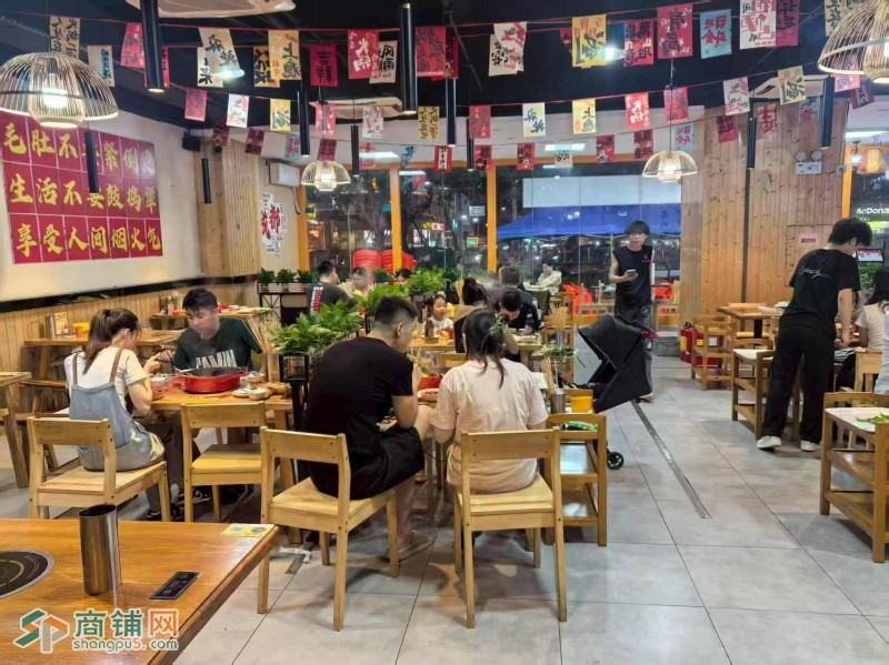 W 龙岗区坂田岗头地铁口老成都串串火锅/餐饮/串串/火锅/临街/旺铺/低价转让图4