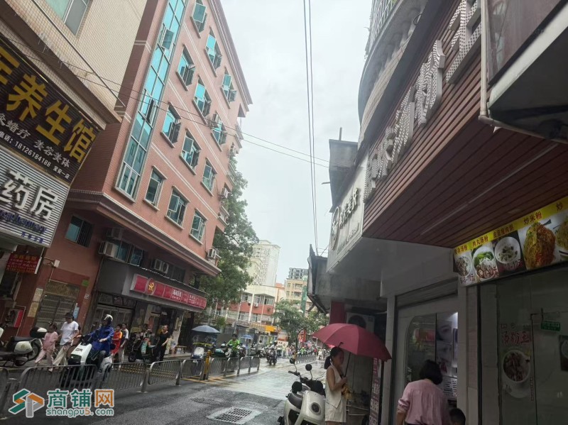 W宝安餐饮店整体优价转让图3