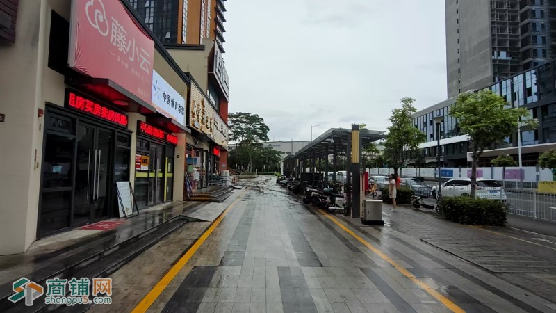 W坪山全家福超市转让图3