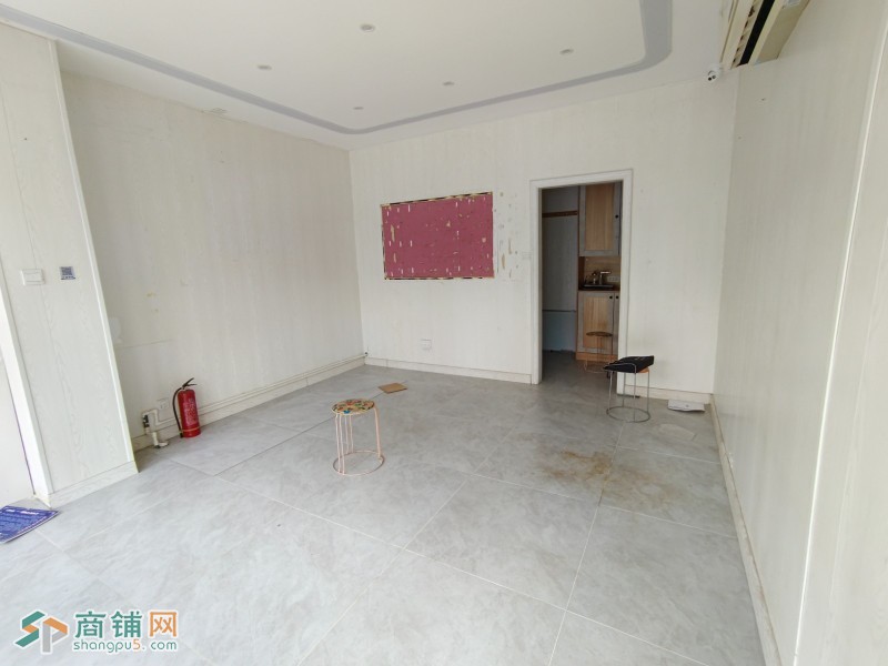 编号25186运河区繁华地带广场街临街抱角门市出租图1
